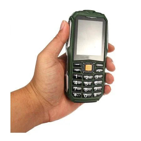 Telefon Tip militar , 2800 mAh, Dual SIM, FM radio
